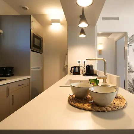 St Tropez Et A Pied Escale De Charme - 3 *