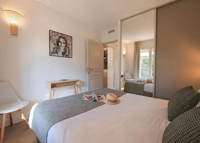 St Tropez Et A Pied Escale De Charme - 3 Lejlighed